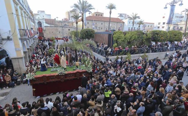 El paso de la Burrita por la Plaza de España