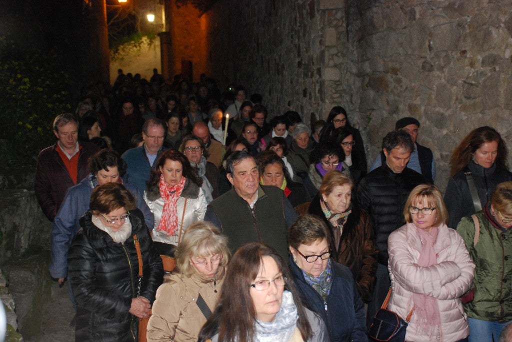 La devoción y el recogimiento recorrieron la parte antigua de Trujillo