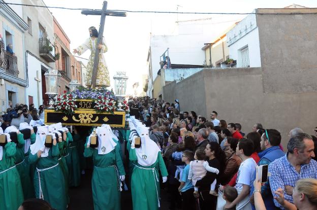 Jesús de la Humildad sale de la barriada de San Juan.