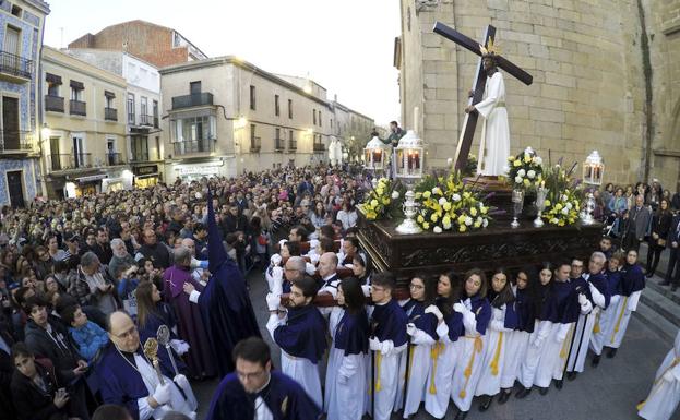 Cristo del Amparo bajando anoche a la ciudad. :: 