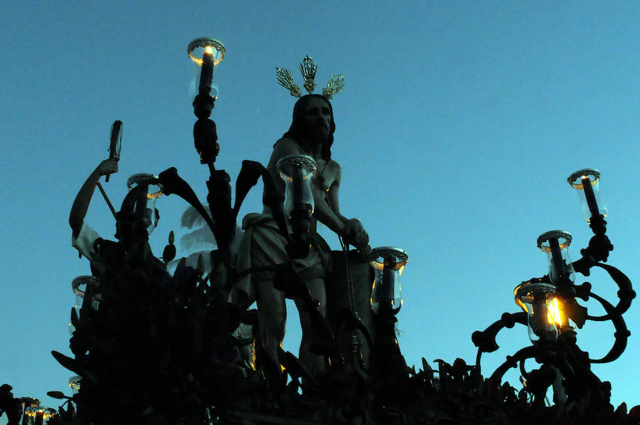 Hermandad y Cofradía de Nazarenos del Santísimo Cristo del Calvario.