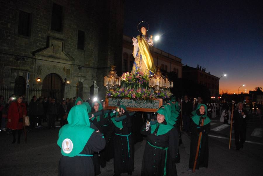 La Oración en Huerto y María María Magdalena realizaron su particular encuentro con un nuevo recorrido