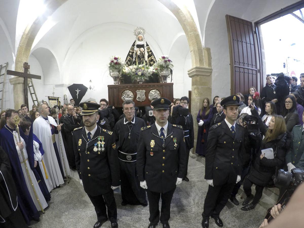 La cofradía de la Soledad y Santo Entierro decide suspender el desfile procesional. 