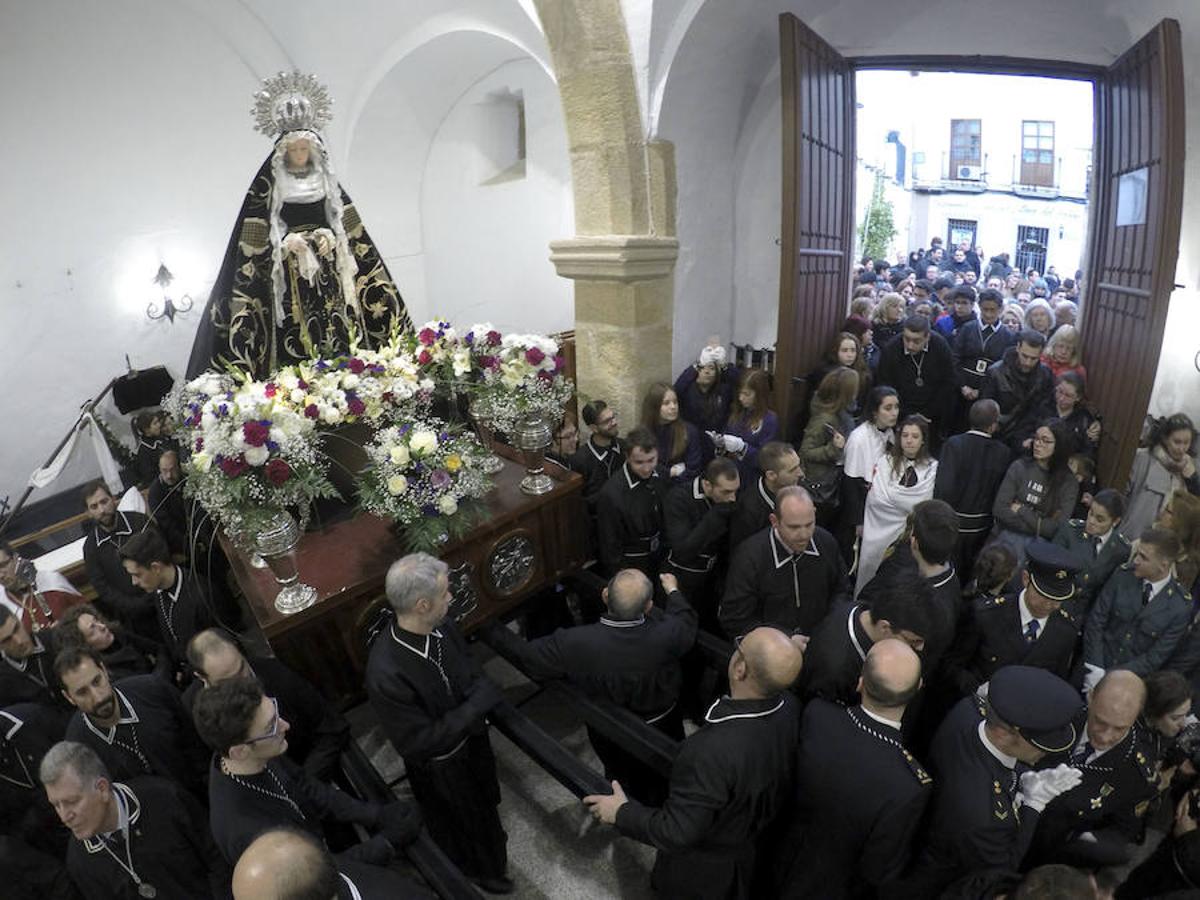 La cofradía de la Soledad y Santo Entierro decide suspender el desfile procesional. 