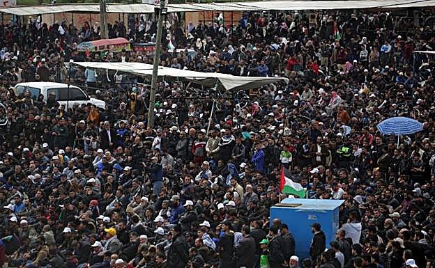 Imagen principal - Imágenes de la marcha. 