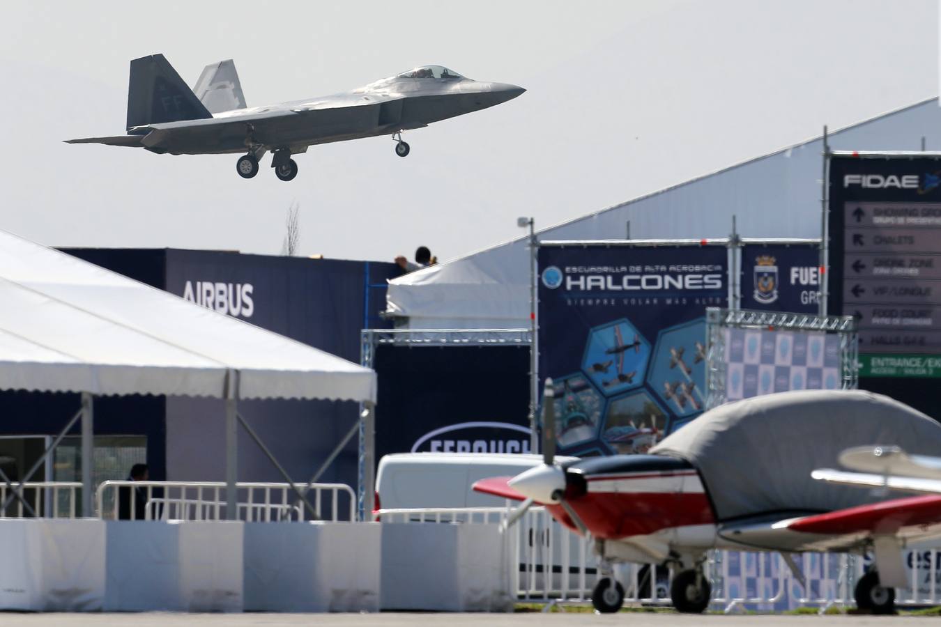 Vigésima edición de la Feria Internacional del Aire y del Espacio (Fidae), considerada la exhibición aeroespacial, de defensa y seguridad más importante de América Latina, en Santiago. (Chile)