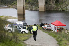 La Guardia Civil localiza un segundo vehículo en el río Almonte