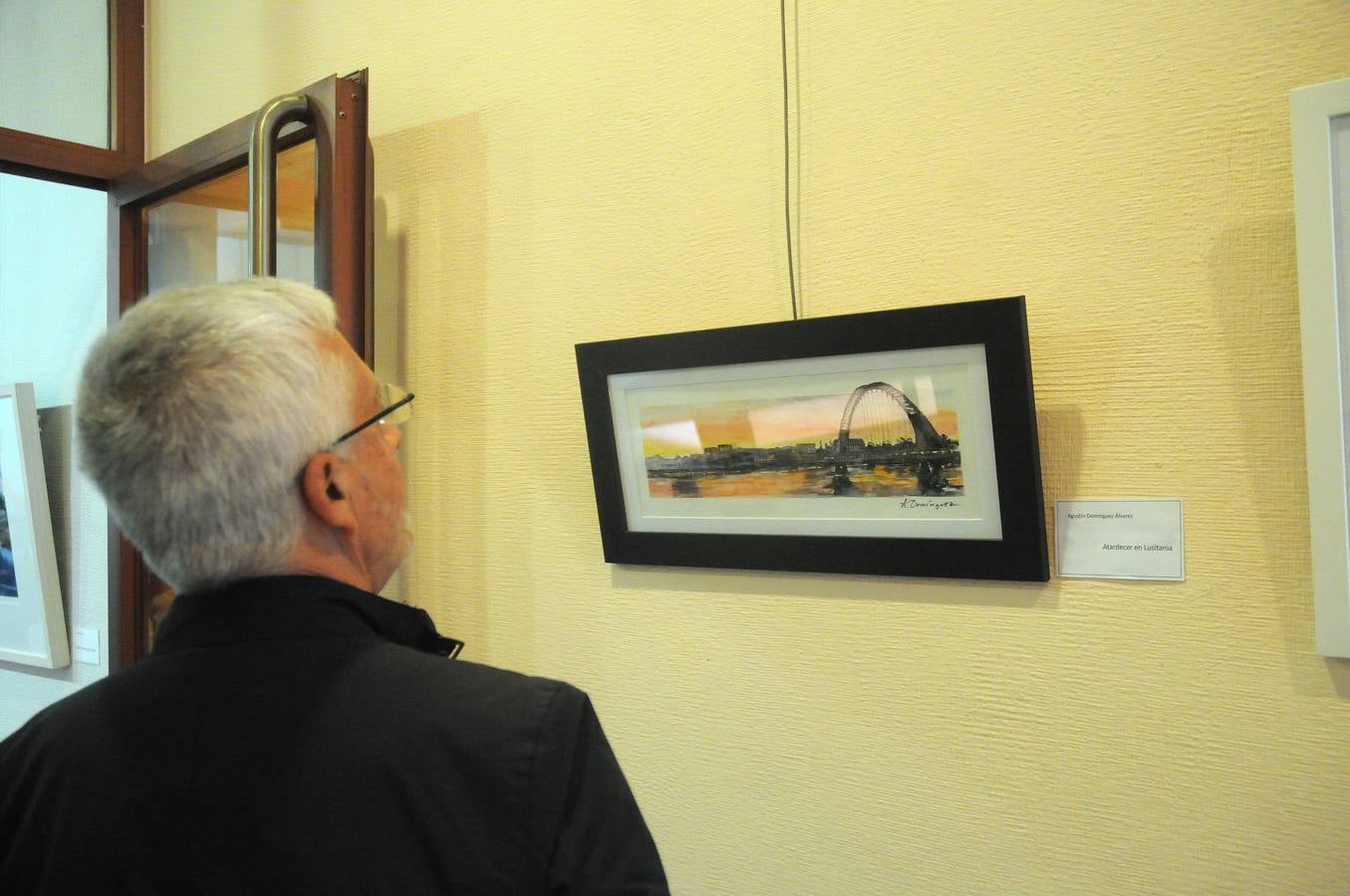 La Agrupación de Acuarelistas de Extremadura ha inaugurado una muestra de los trabajos de 10 de sus artistas extremeños entre los que están Marisol Pérez Cabrera, Rosana Soriano Polo e Isidro Belloso. La exposición se puede visitar en el centro cultural Santo Domingo de Fundación CB hasta el 27 de abril.