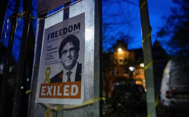 Fiscales españoles y alemanes se reunirán en La Haya para tratar la entrega de Puigdemont
