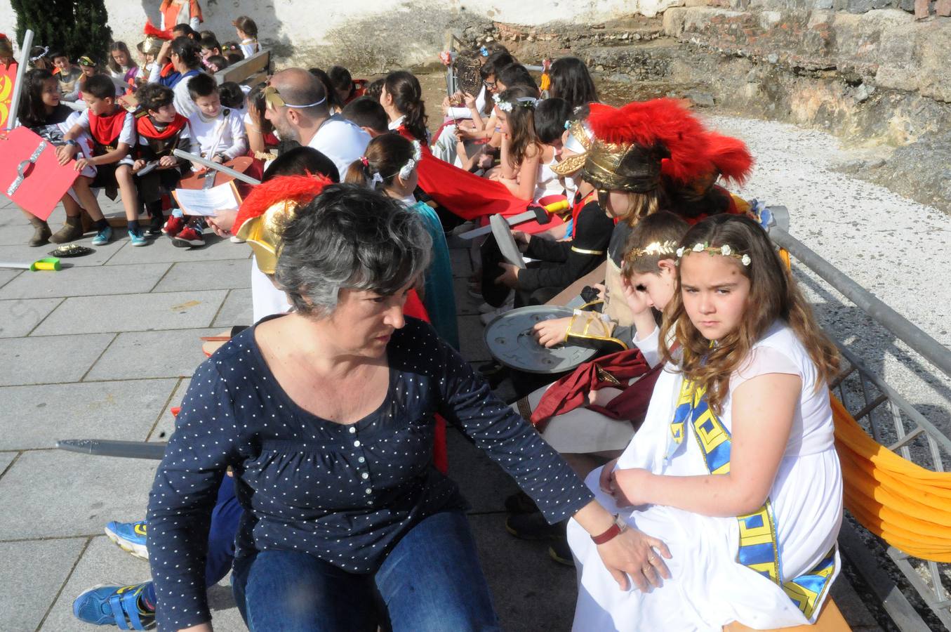 Los escolares emeritenses celebran el Día del Patrimonio con la adopción de los monumentos más cercanos a sus centros