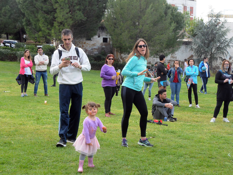 El Acueducto de los Milagros se llena de color y ritmos exóticos