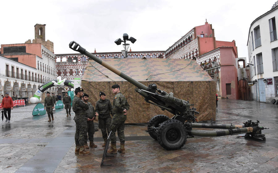 Ni la tormenta ni el fango amilanaron al millar de deportistas que midieron sus fuerzas en el VI Desafío San Fernando