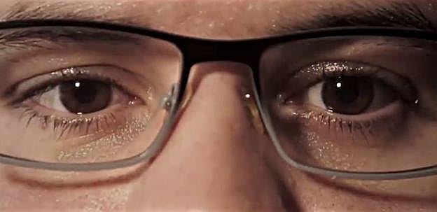 La mirada del joven extremeño, que es paciente del Hospital Nacional de Parapléjicos de Toledo tras sufrir un accidente hace dos años. :: HOY