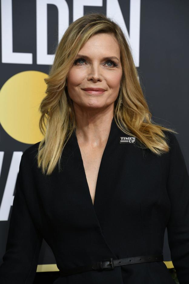 Michelle Pfeiffer, deslumbrante en la entrega de los Globos de Oro, el pasado enero. :: AFP