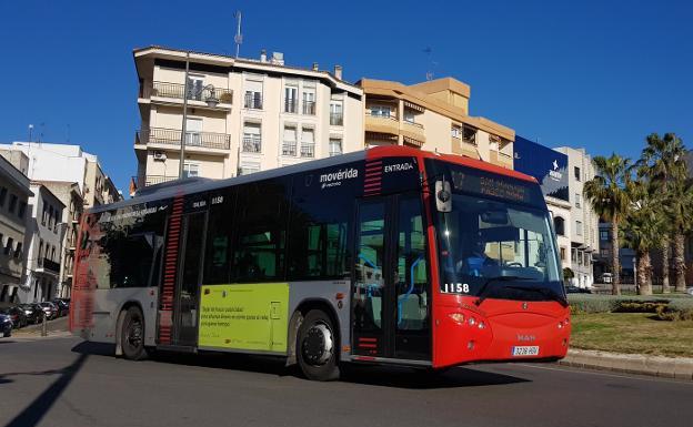 Extremadura registra el mayor descenso en el uso del bus urbano en España