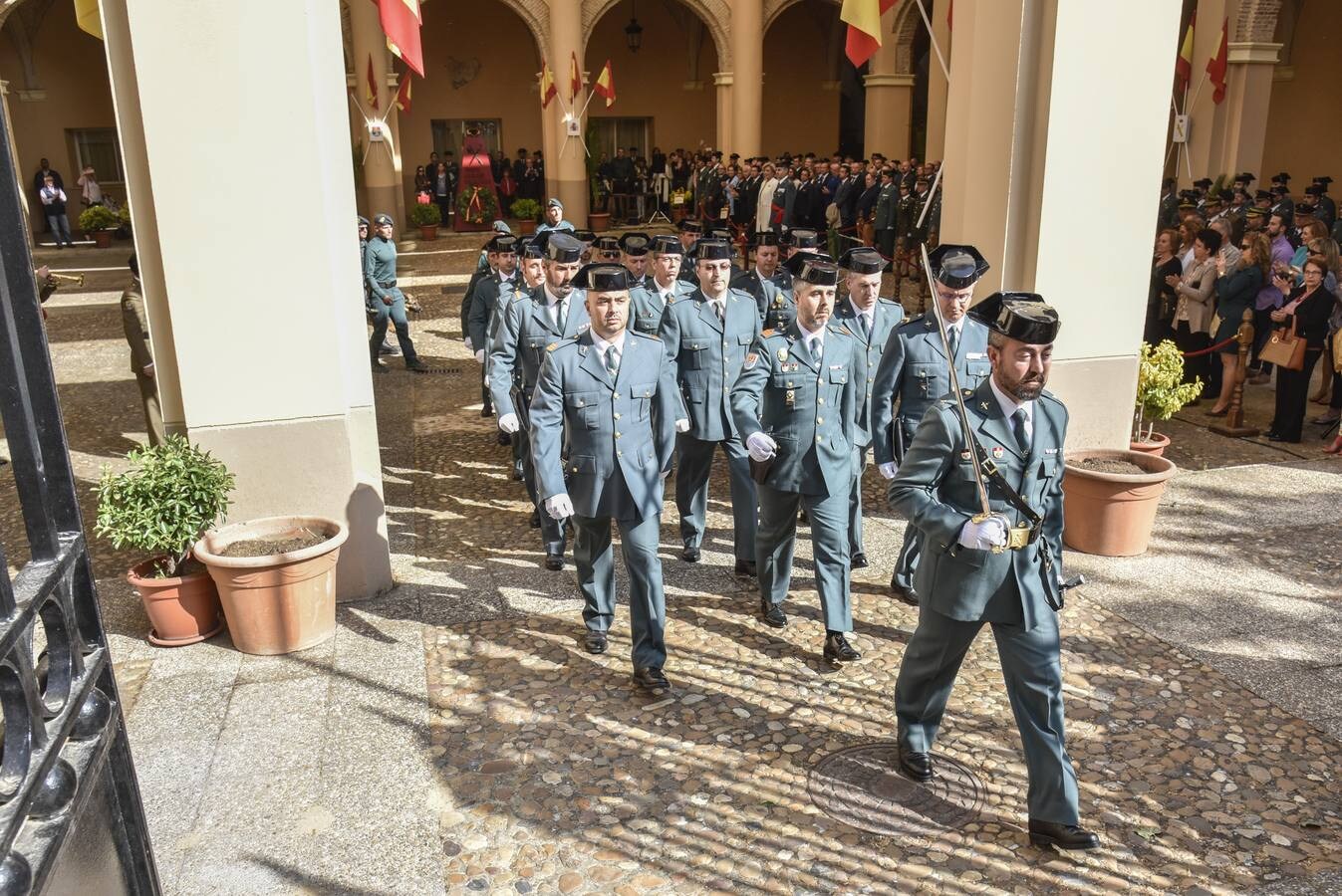 Celebración del 174 aniversario de la Guardia Civil en el Acuartelamiento de Santo Domingo en Badajoz