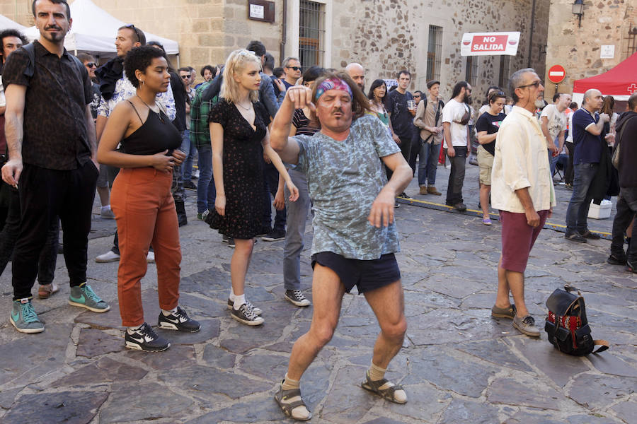 El festival clama contra el machismo y pide ayuda para los refugiados