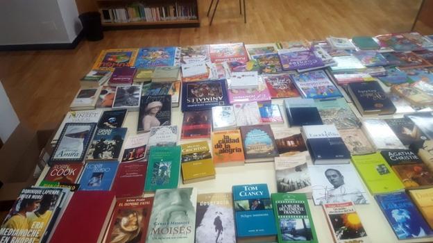 Se pueden donar y comprar libros y lo que se recaude se destinará a fines sociales. :: M. G.