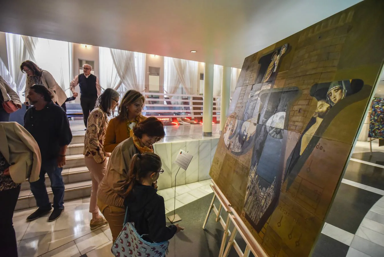 El López de Ayala de Badajoz se abrió hasta el tuétano para recordar los 25 años de su reapertura. Ejerció de anfitrión generoso y en cada rincón instaló un montaje con pintura, escultura y música.