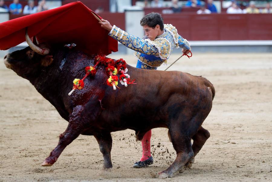 La corrida de la Beneficencia de Madrid también tuvo un trabajo retemplado de Miguel Ángel Perera 