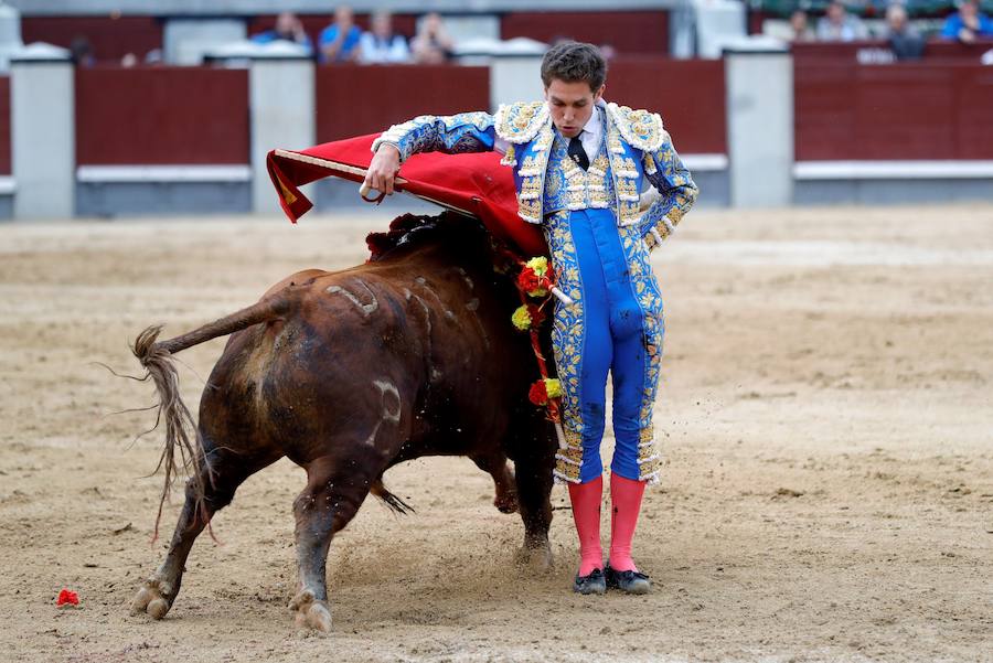 La corrida de la Beneficencia de Madrid también tuvo un trabajo retemplado de Miguel Ángel Perera 