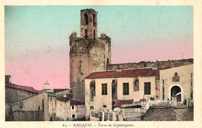 Postal de Badajoz de Roisin. La número 14, de la Torre de Espantaperro.