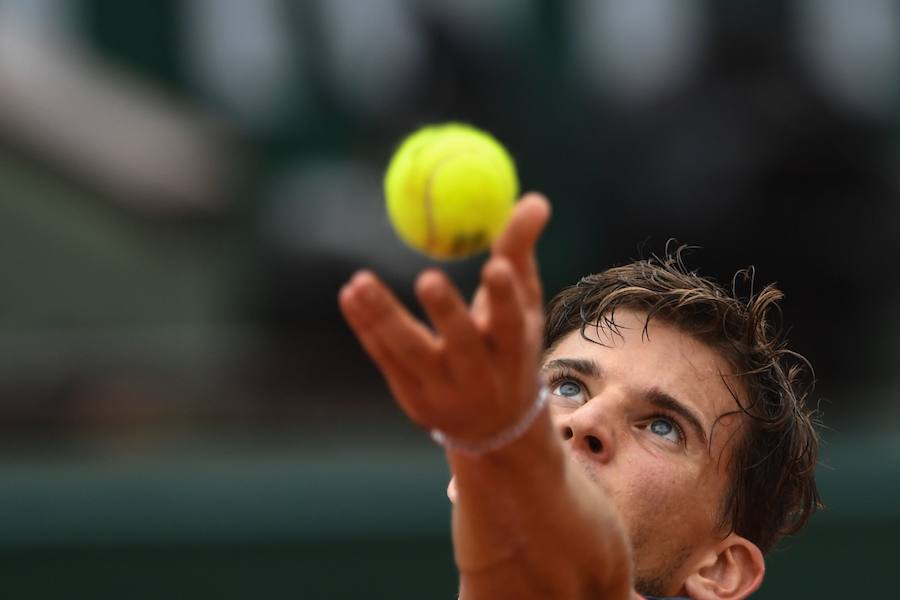 Rafael Nadal ha revalidado su título de campeón en la arcilla parisina y ya acumula once trofeos de Roland Garros, tras vencer a Thiem por 6-4, 6-3 y 6-2 