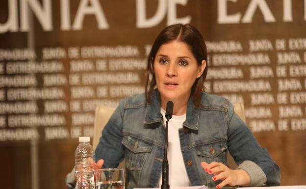 La portavoz de la Junta, Isabel Gil Rosiña::