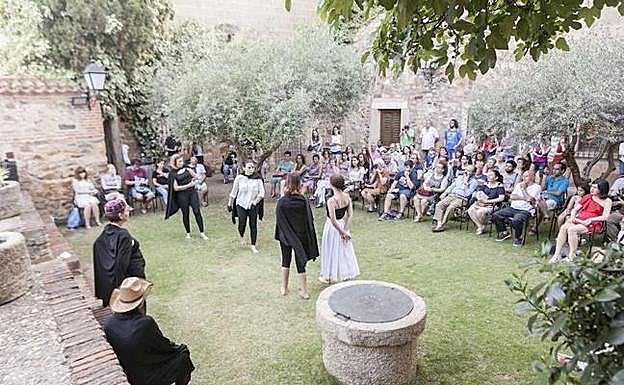 Última jornada de los 'Esbozos áureos' con alumnos de Maltravieso