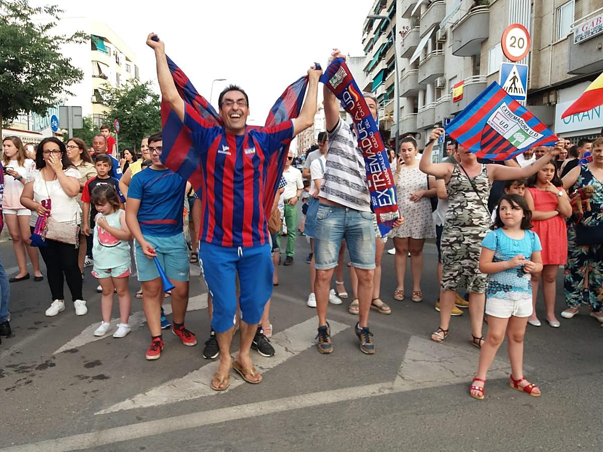 Fotos: Almendralejo celebra el ascenso del Extremadura