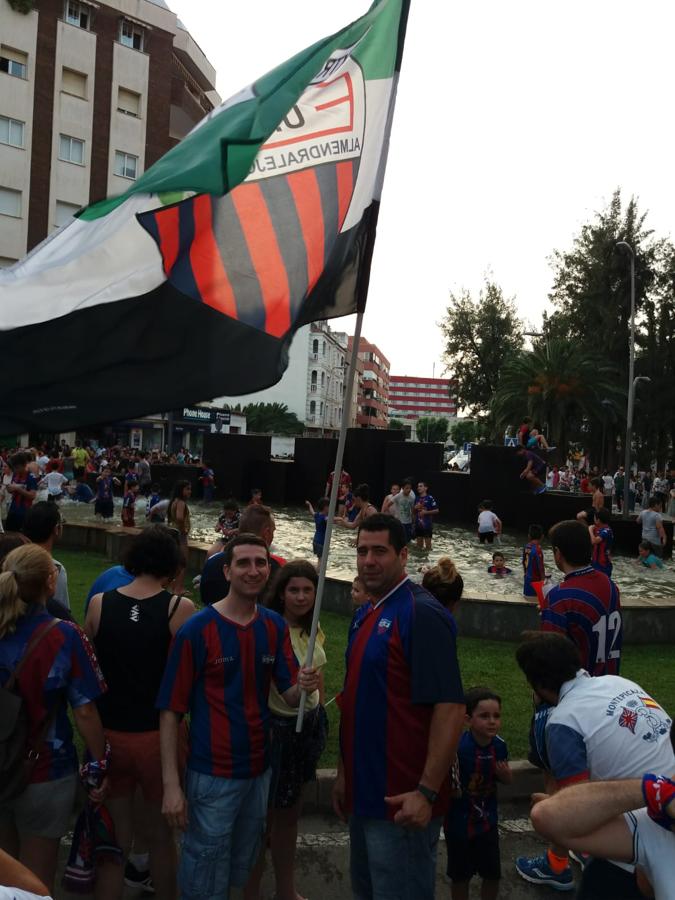 Fotos: Almendralejo celebra el ascenso del Extremadura