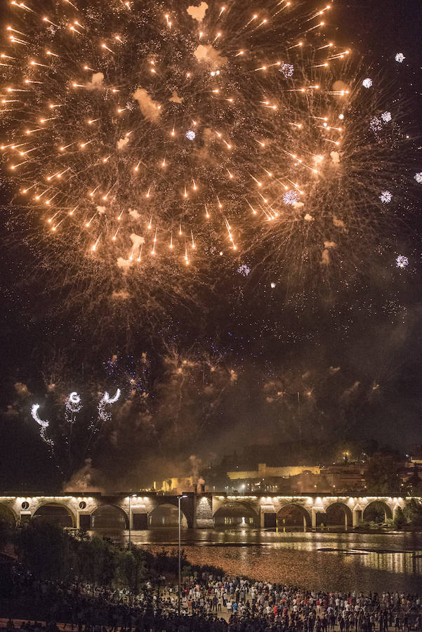 Los pacenses disfrutaron de 25 minutos de fuegos artificiales