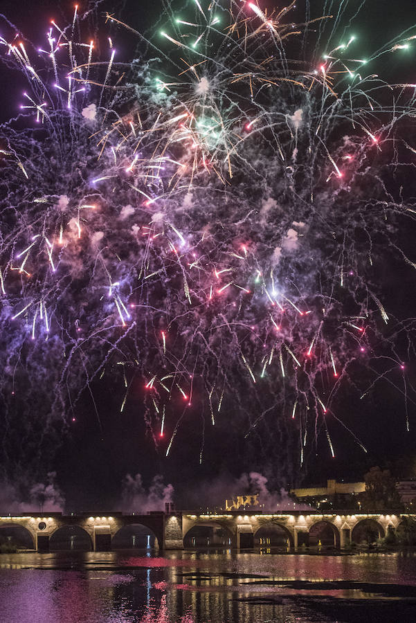 Los pacenses disfrutaron de 25 minutos de fuegos artificiales