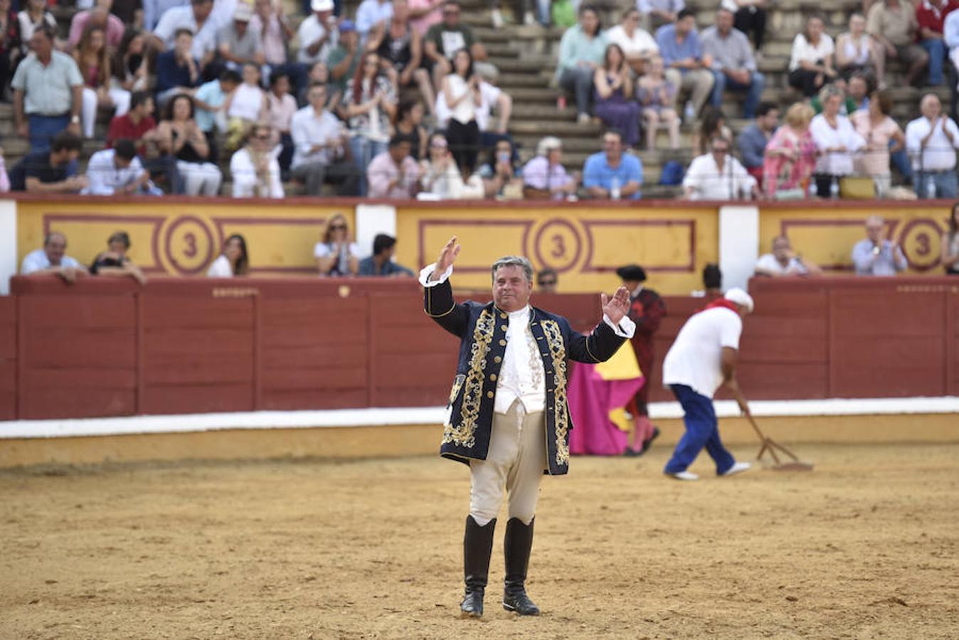 Joao Moura cierra su actuación con una vuelta al ruedo por iniciativa propia tras una actuación sin brillo en la que falló con los rejones de muerte