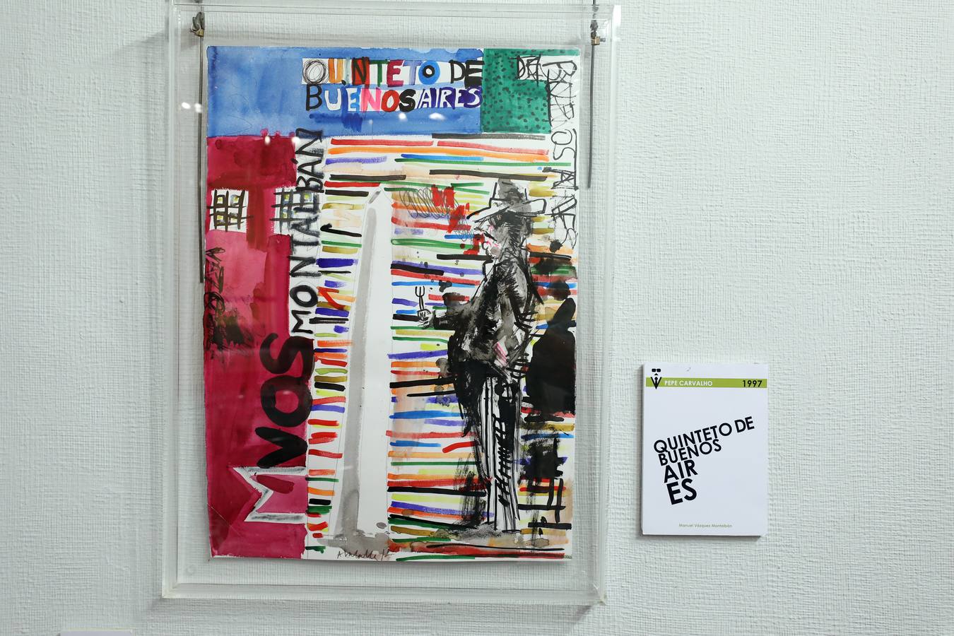 El centro cultural Santo Domingo de Fundación CB en Mérida acoge la muestra colectiva 'Pepe Carvalho', que compila obras de más de 40 artistas en homenaje a Manuel Vázquez Montalbán, que se puede visitar del 19 de junio al 20 de julio. La exposición hace un recorrido por los libros de la colección de Manuel Vázquez Montalbán; a cada artista se le facilitó un ejemplar de la serie y cada uno de ellos ha representado situaciones o sensaciones que el mismo le evocaba. Las obras han sido realizadas sobre papel, en homenaje al propio papel del libro. Son más de 40 artistas contemporáneos los que participan en esta exposición, entre ellos algunos de los más representativos del arte visual, como Plensa, Uslé, Arroyo, Feito, Leiro, Ballester, Ciria, Moix, Broto, Genovés o Lamas.