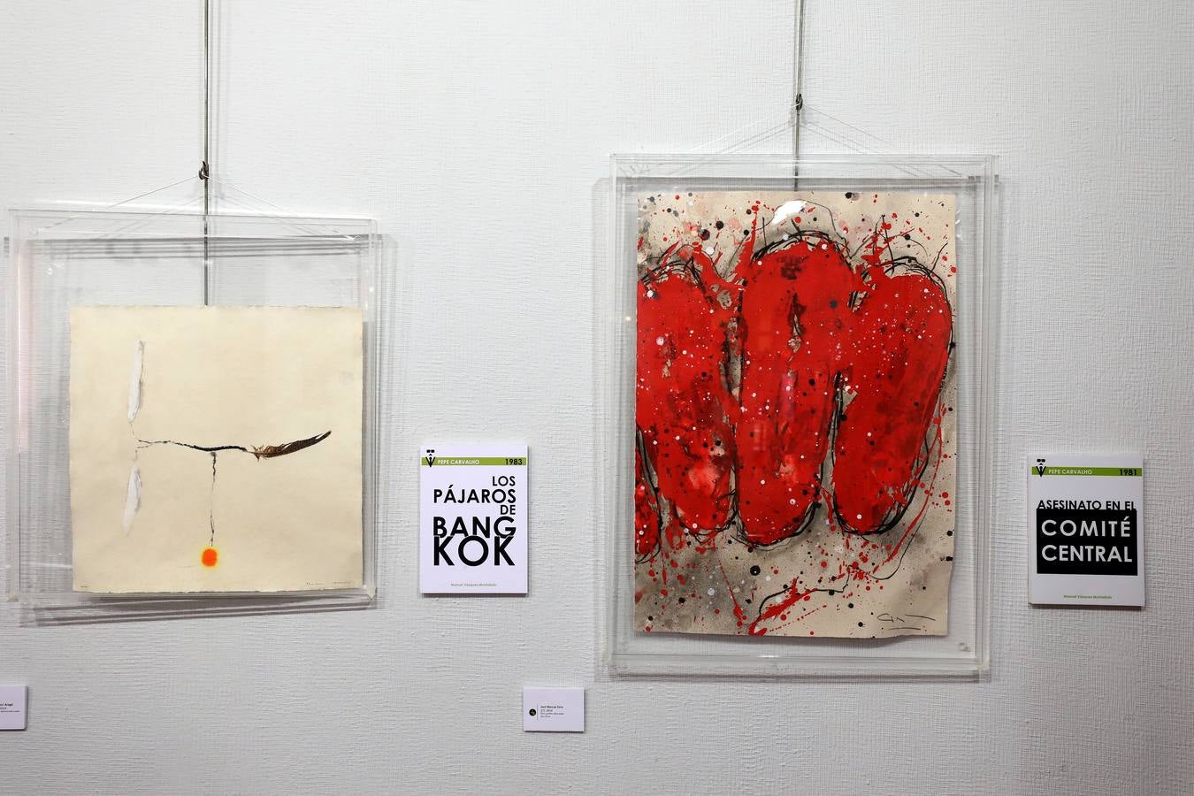 El centro cultural Santo Domingo de Fundación CB en Mérida acoge la muestra colectiva 'Pepe Carvalho', que compila obras de más de 40 artistas en homenaje a Manuel Vázquez Montalbán, que se puede visitar del 19 de junio al 20 de julio. La exposición hace un recorrido por los libros de la colección de Manuel Vázquez Montalbán; a cada artista se le facilitó un ejemplar de la serie y cada uno de ellos ha representado situaciones o sensaciones que el mismo le evocaba. Las obras han sido realizadas sobre papel, en homenaje al propio papel del libro. Son más de 40 artistas contemporáneos los que participan en esta exposición, entre ellos algunos de los más representativos del arte visual, como Plensa, Uslé, Arroyo, Feito, Leiro, Ballester, Ciria, Moix, Broto, Genovés o Lamas.