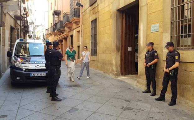 Agentes de la Policía Nacional han registrado esta mañana dependencias municipales