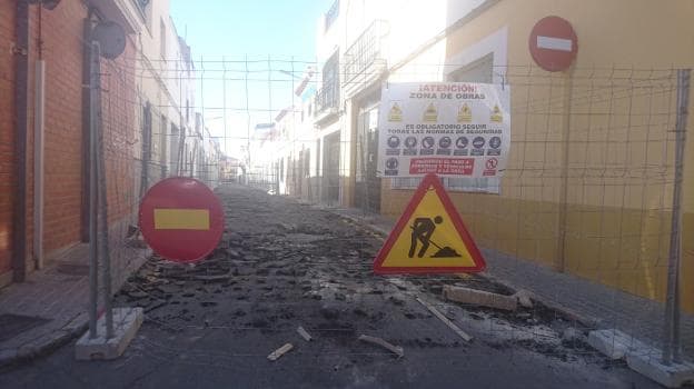 La calle Alta de VIllanueva, cortada al tráfico