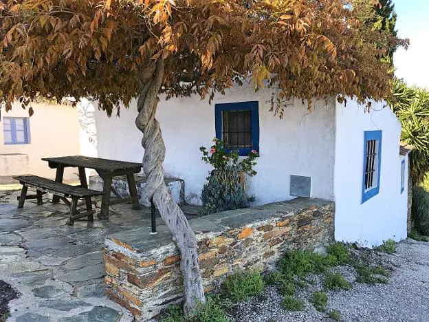 Uno de los acogedores rincones de la aldea alentejana de São Gregório, cerca de Borba. :: E.R.