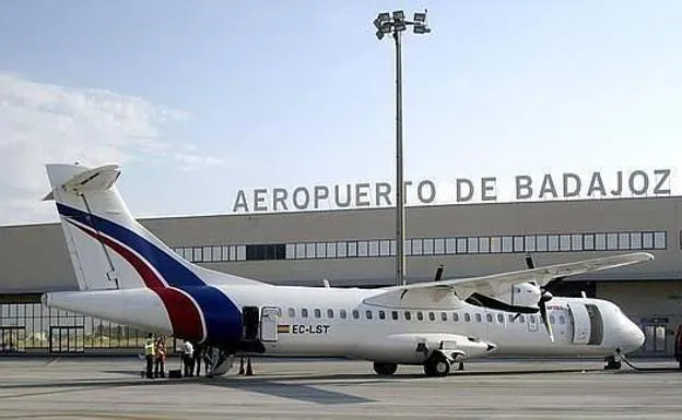 El aeropuerto de Badajoz registra 3.536 pasajeros en junio, un 1,25 menos que hace un año