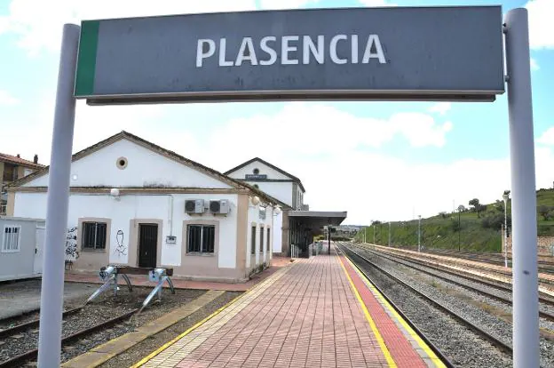 Estado actual de la estación de trenes de Plasencia. :: Hoy