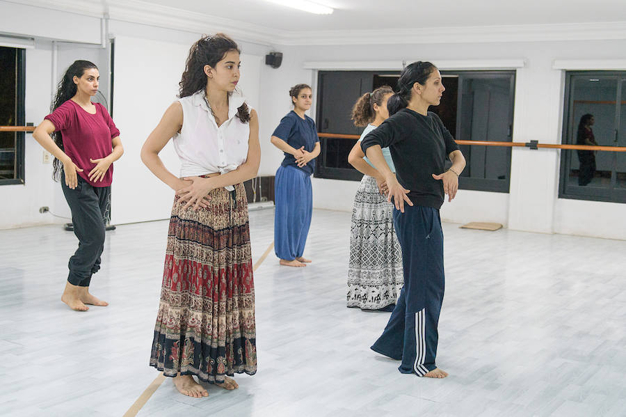 Ensayos en el Centro de Danza Contemporánea de El Cairo de la obra 'Las Bernadas', estrenada en mayo de este año de la mano de la Compañía de Danza Contemporánea MAAT.
