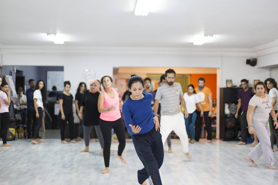 Material fotográfico de Libertad como profesora en la Academia de Danza Contemporánea de El Cairo, Egipto (Cairo Contemporary Dance Center).
