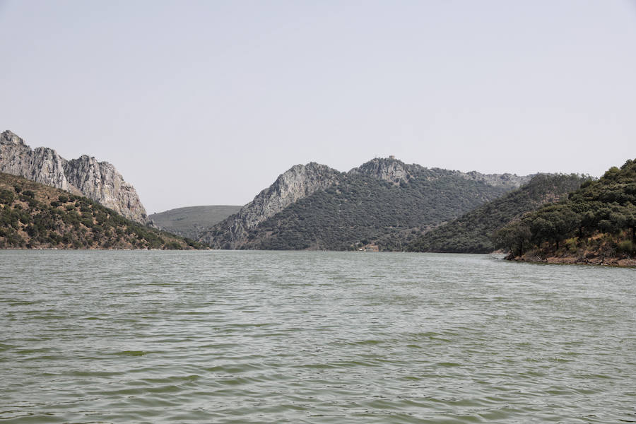 El nuevo tramo navegable permite mirar el Salto del Gitano desde una perspectiva hasta ahora inédita