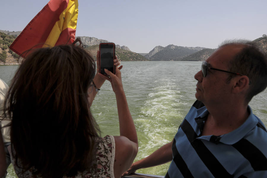 El nuevo tramo navegable permite mirar el Salto del Gitano desde una perspectiva hasta ahora inédita