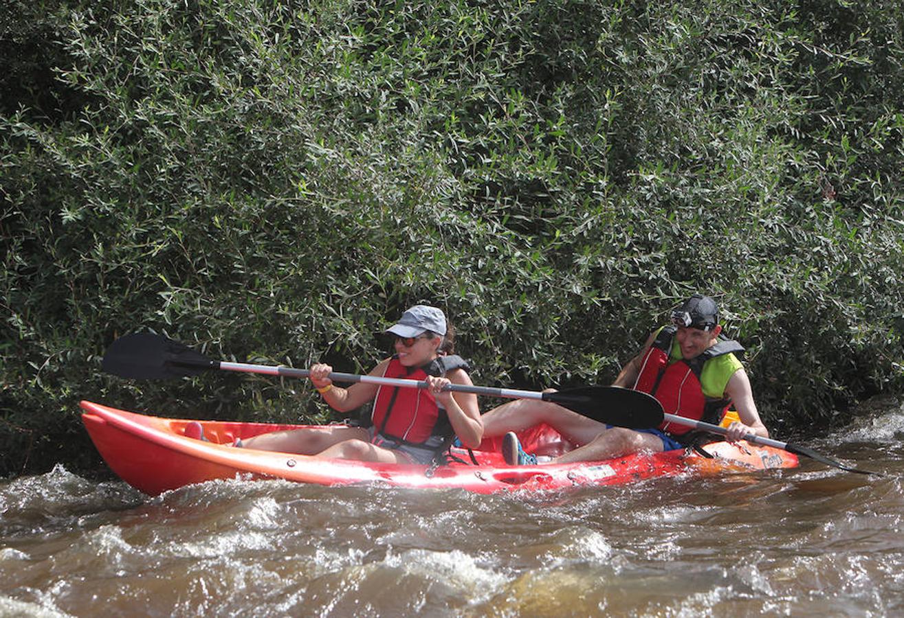 Recorrieron casi 19 kilómetros  entre el puente de la Macarrona de Riolobos y el de Hierro de Coria