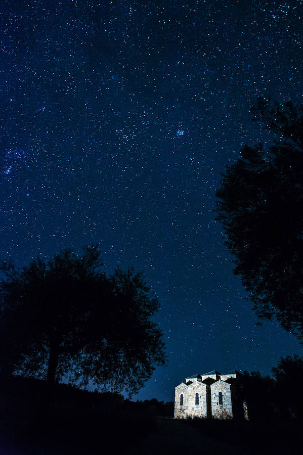 Santa Lucía bajo las estrellas.