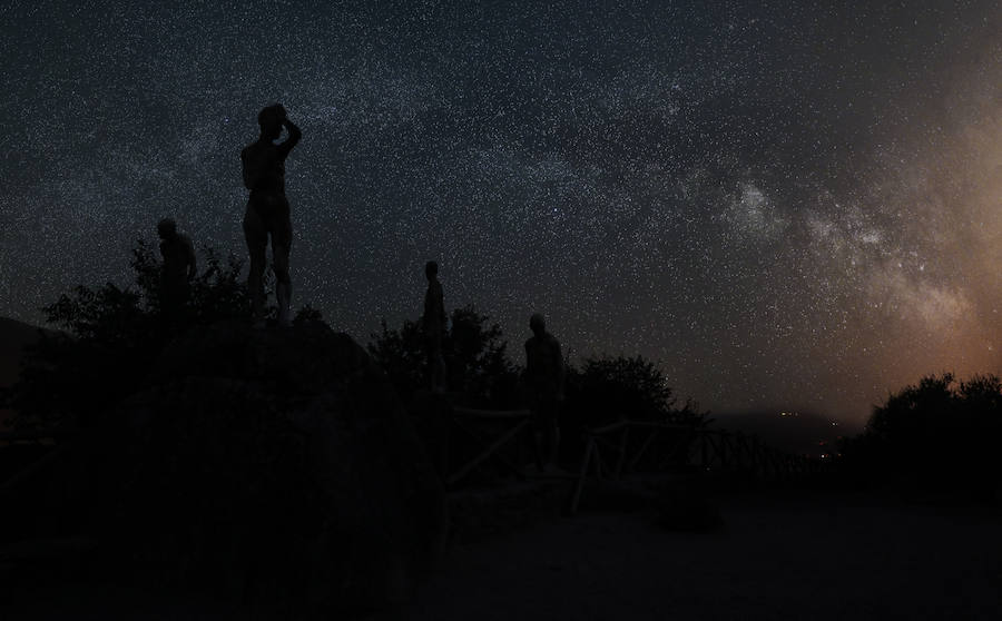 Arco de la Vía Láctea, desde el Monumento a los olvidados en El Torno