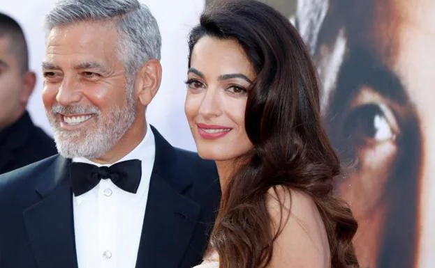 George Clooney, junto a su esposa. 