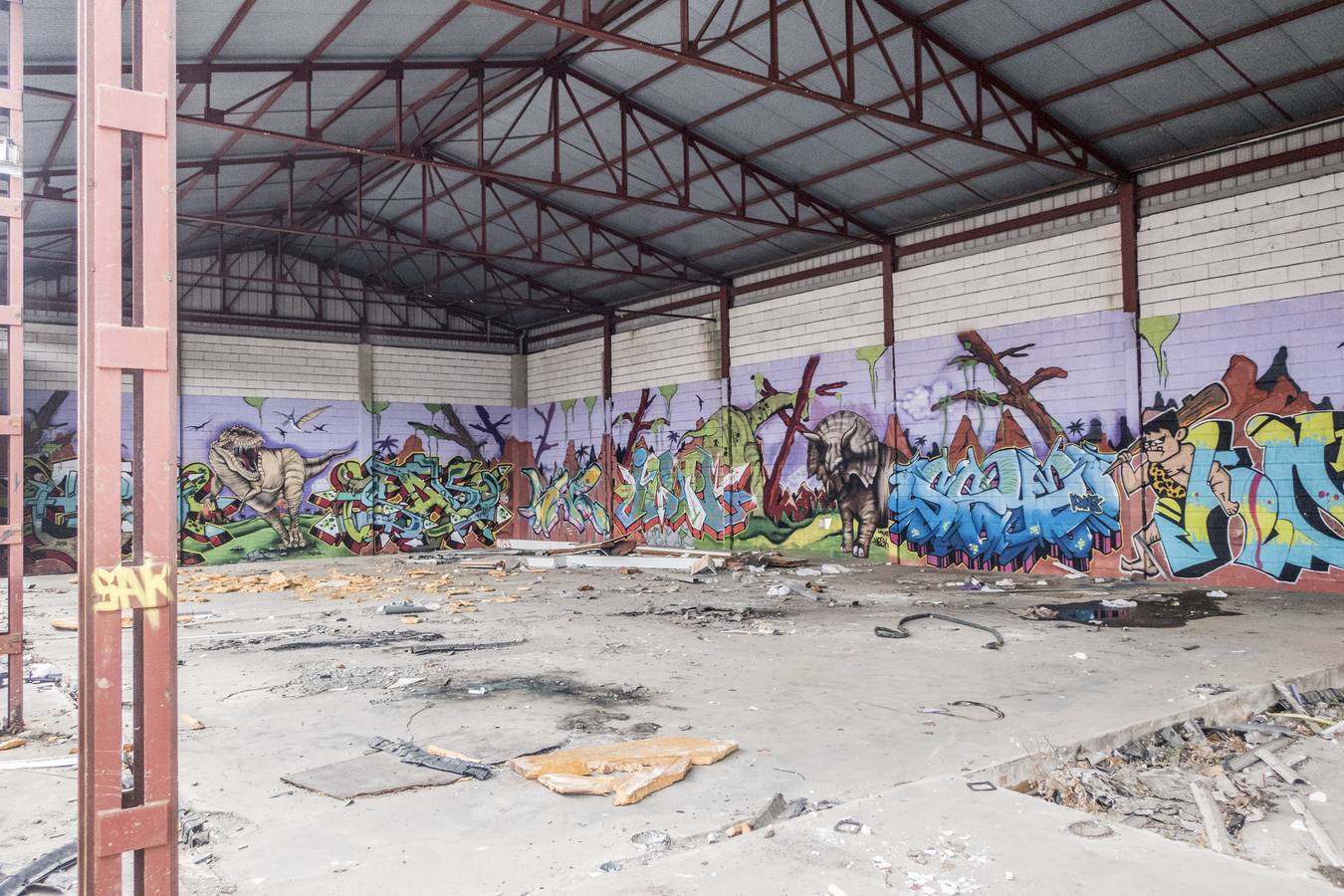 Fragoso no ha avanzado en convertirlo en un centro joven mientras el recinto entra en declive y los adolescentes entran cada día